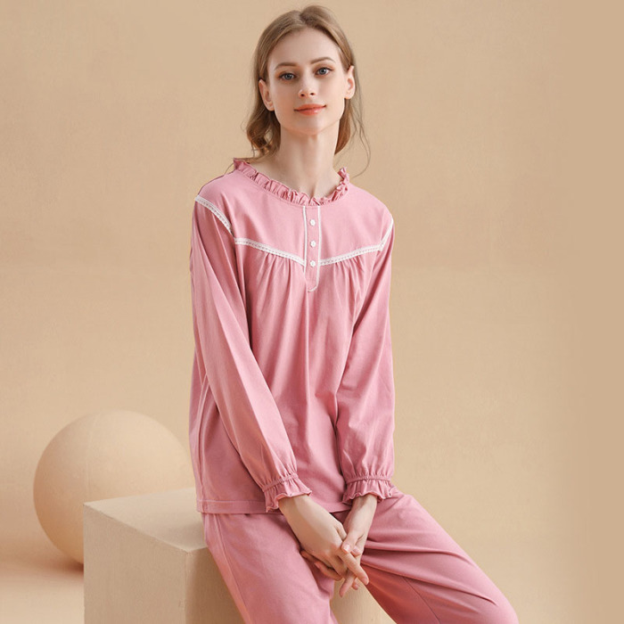 Knitted stretch-lace pajamas 79