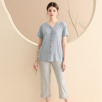 Knitted ribbed short sleeves 109